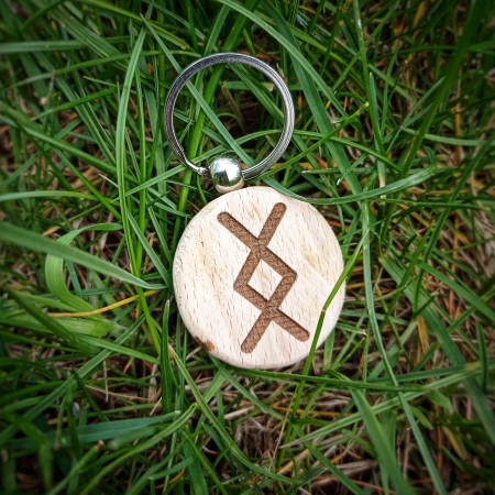 БРЕЛОК ДЕРЕВ'ЯНИЙ РУНА ІНГУЗ РУЧНА РОБОТА (HANDMADE WOODEN FLEECE INGUZ KEYRING)